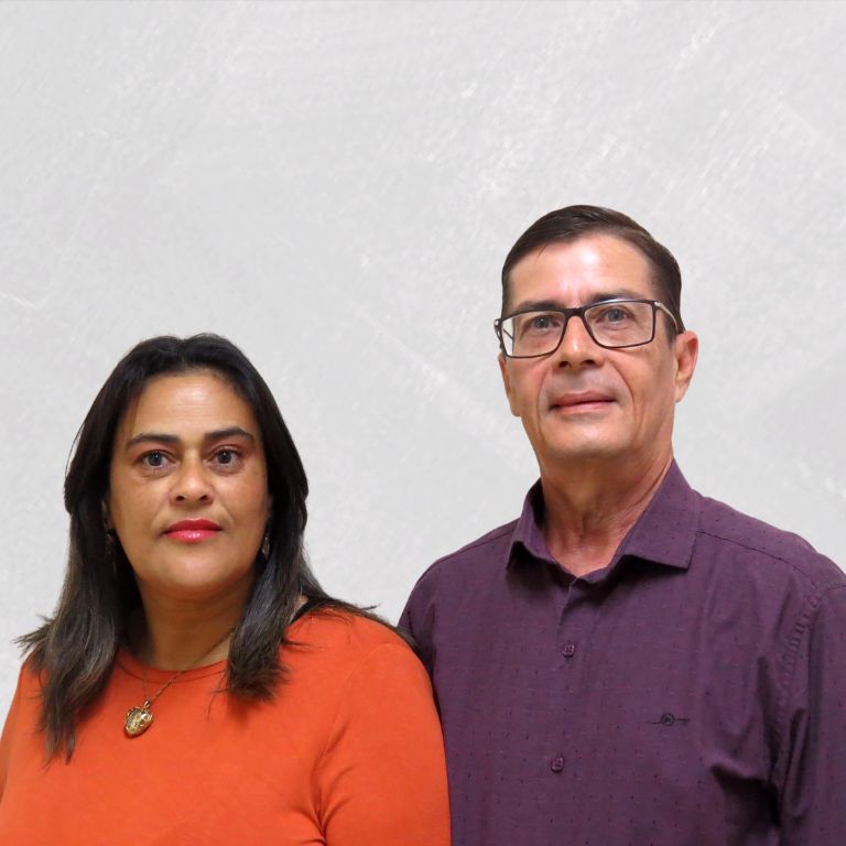 Pr. Lourival e Raquel